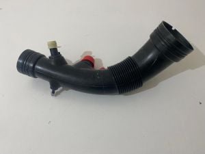 Hava Filtre Borusu Linea 1.4 Tjet