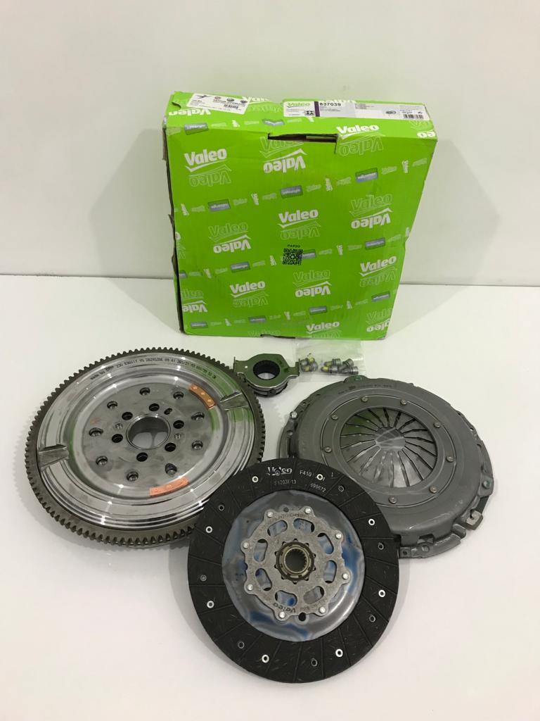 Volan + Debriyaj Seti Doblo 1.9 Jtd  (OYNAR GÖBEK VOLANT+DEBRİYAJ SETİ+MEKANİK RULMAN)