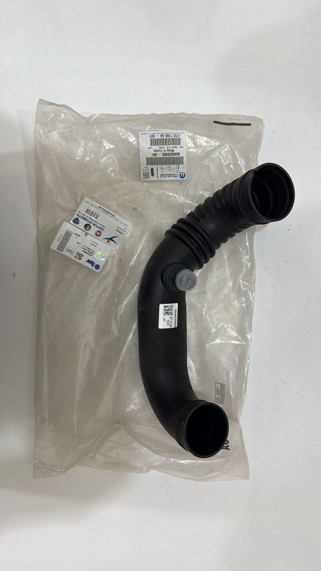 Hava Filtre Hortumu Sol Taraf Egea Punto 14 16V